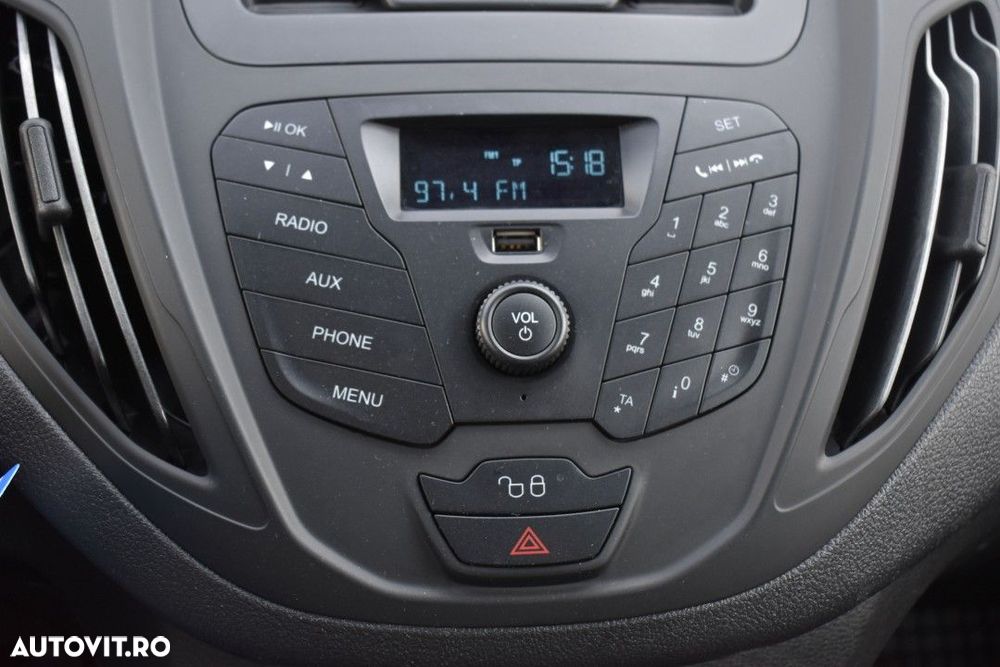Ford Transit Courier - 20