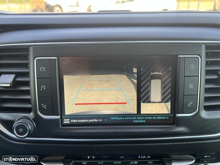 Peugeot e-Traveller L2 (75kWh) Allure - 44