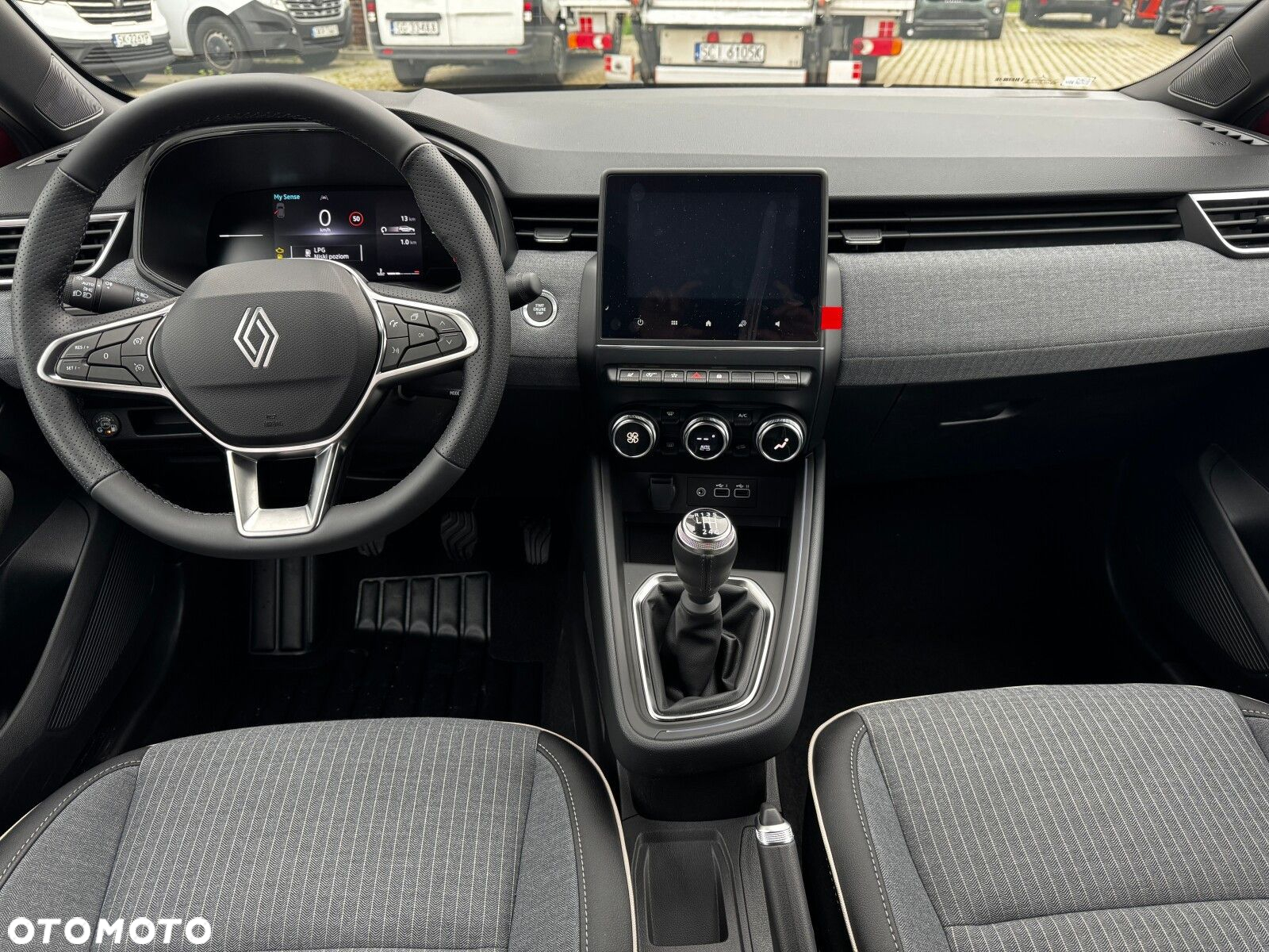Renault Clio - 16