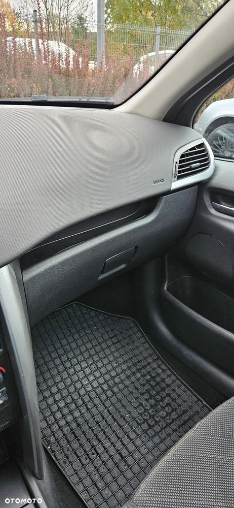 Peugeot 207 1.4 16V Sporty - 5