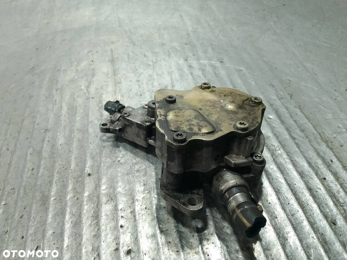 POMPA VACUM VW GOLF IV 038145209A 1.9 TDI - 3