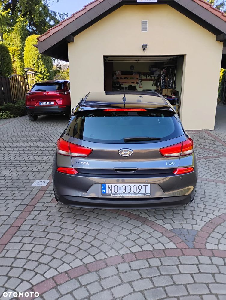 Hyundai i30 1.4 Classic + - 19