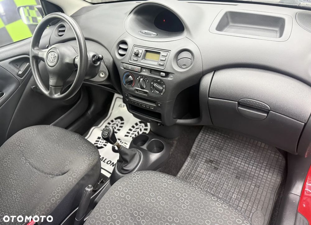 Toyota Yaris 1.0 Terra - 17