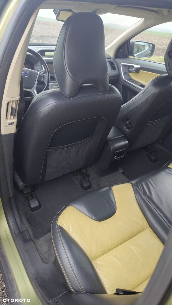 Volvo XC 60 2.4D Summum - 5