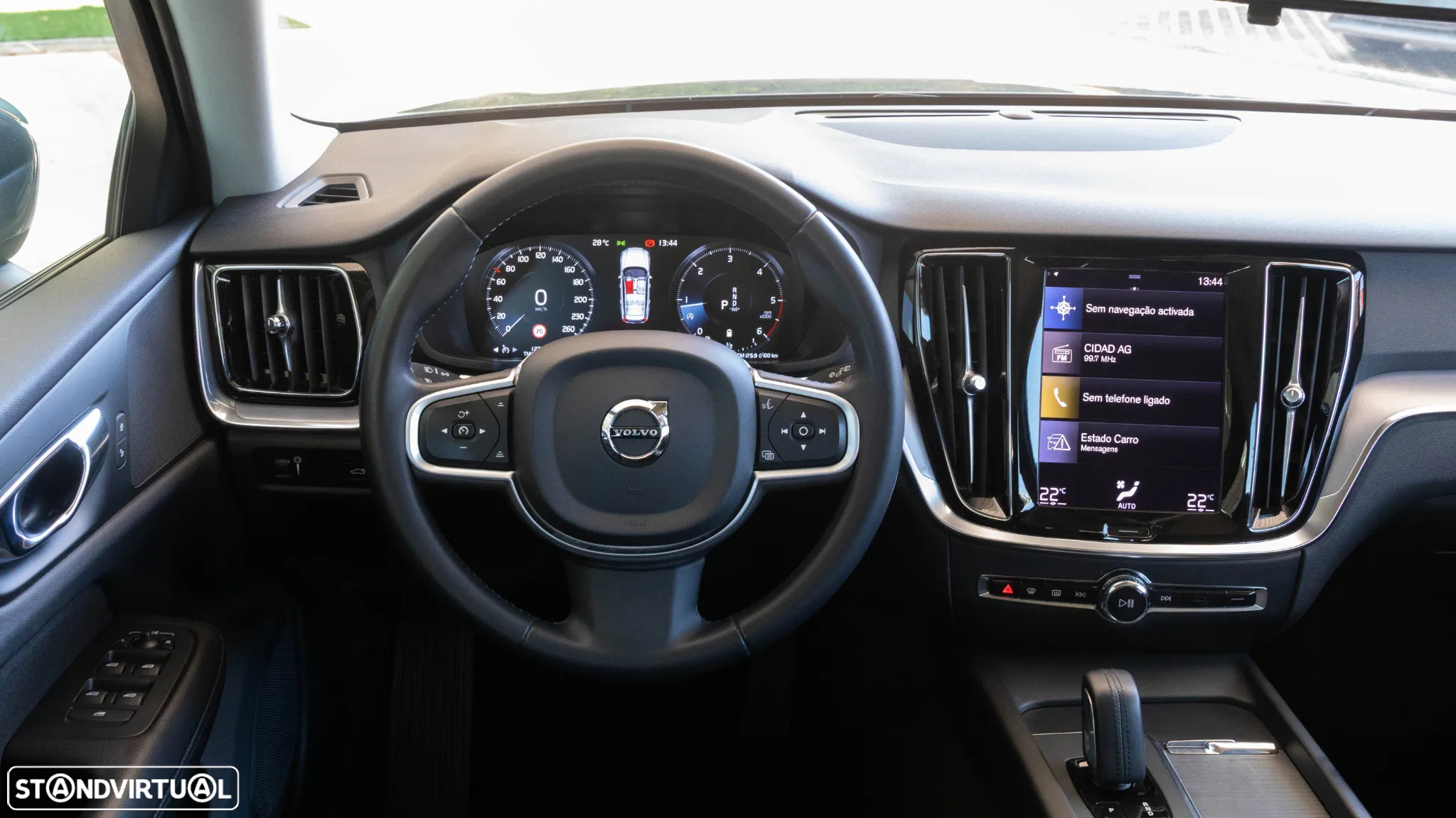 Volvo V60 2.0 B4 Momentum Core Geartronic - 5
