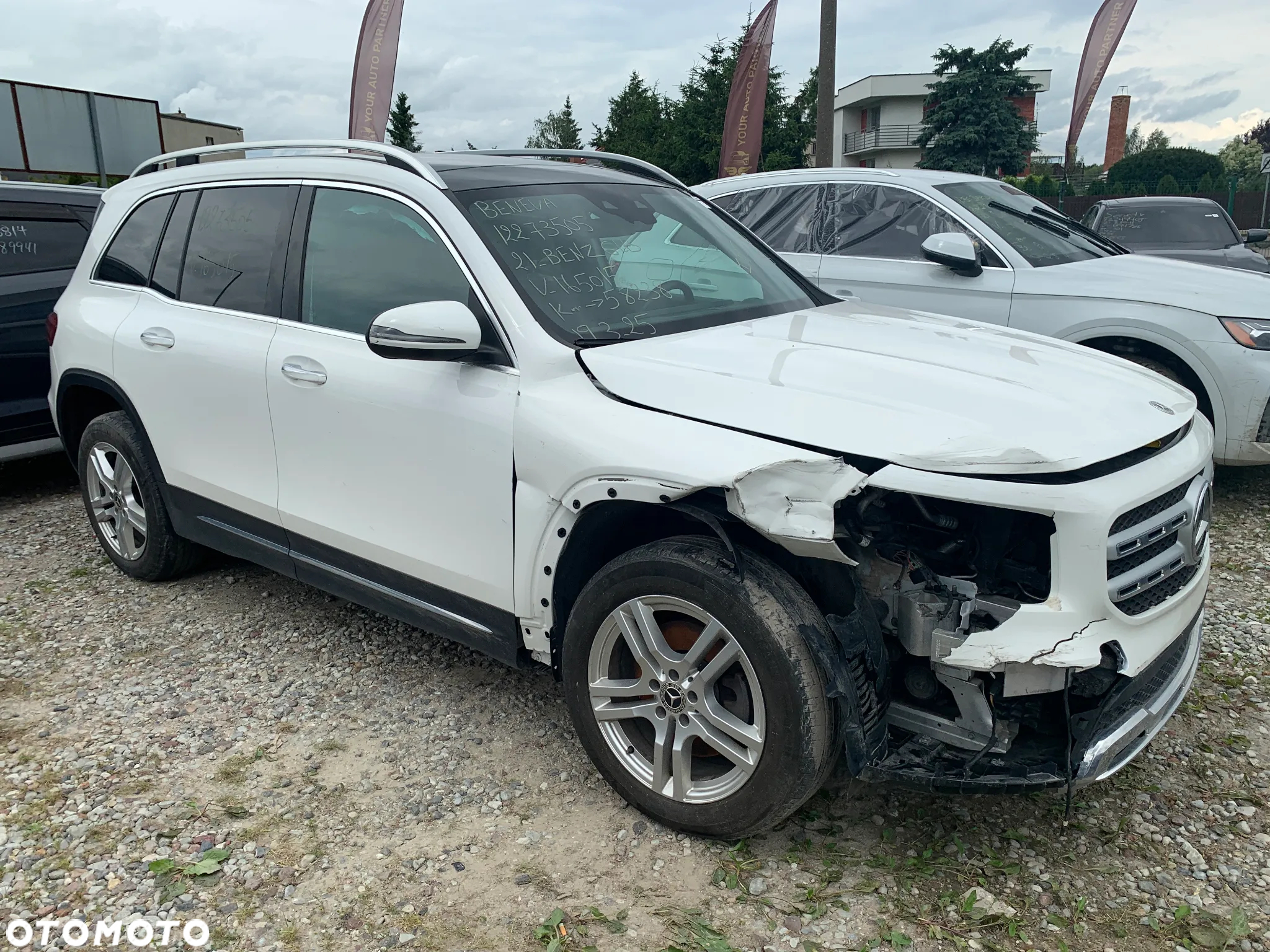Mercedes-Benz GLB 250 4-Matic 8G-DCT - 3