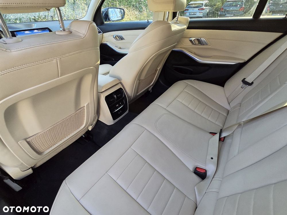 BMW Seria 3 320d mHEV M Sport - 7