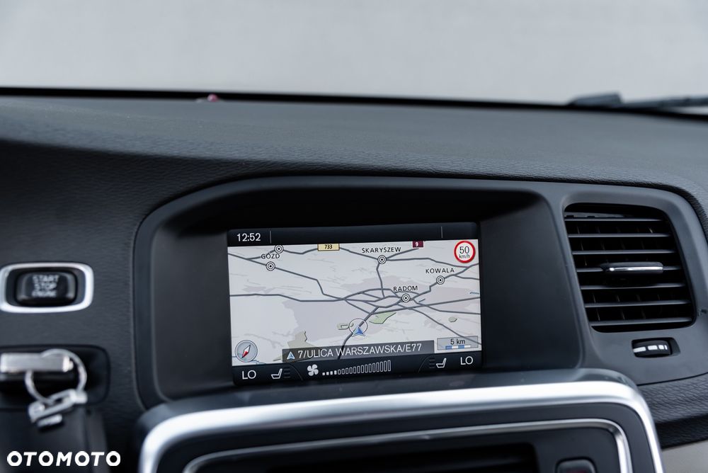 Volvo V60 T6 AWD Geartronic Summum - 33
