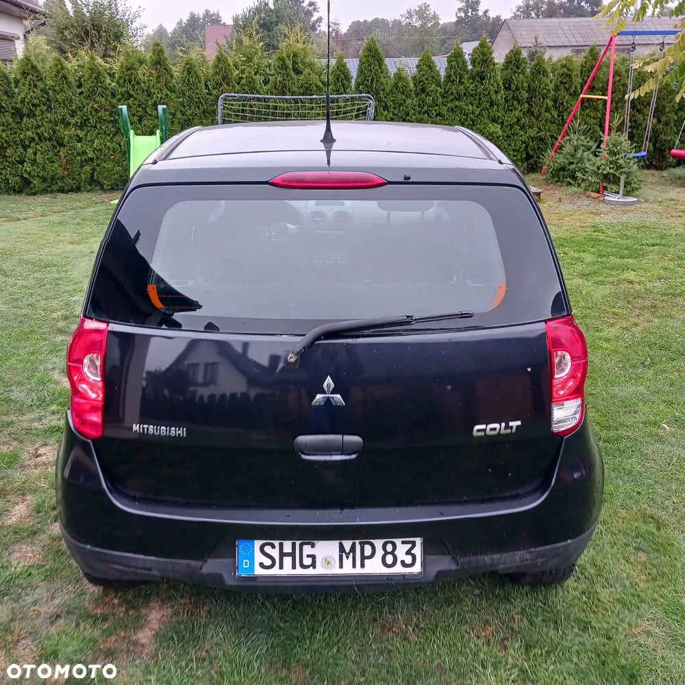 Mitsubishi Colt - 4