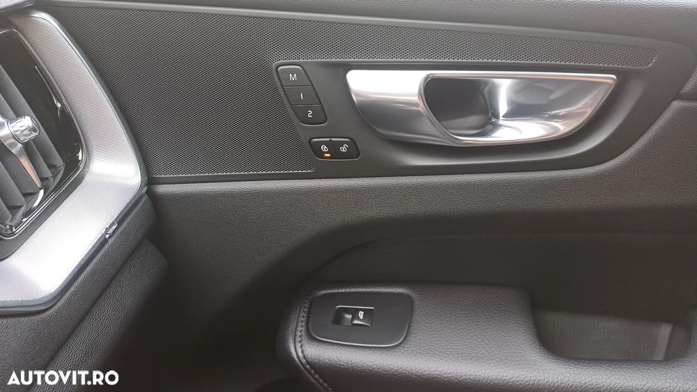 Volvo XC 60 B4 MHEV Inscription - 27