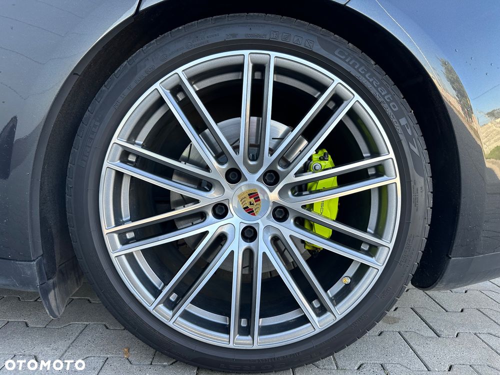 Porsche Panamera 4 E-Hybrid Platinum Edition - 34
