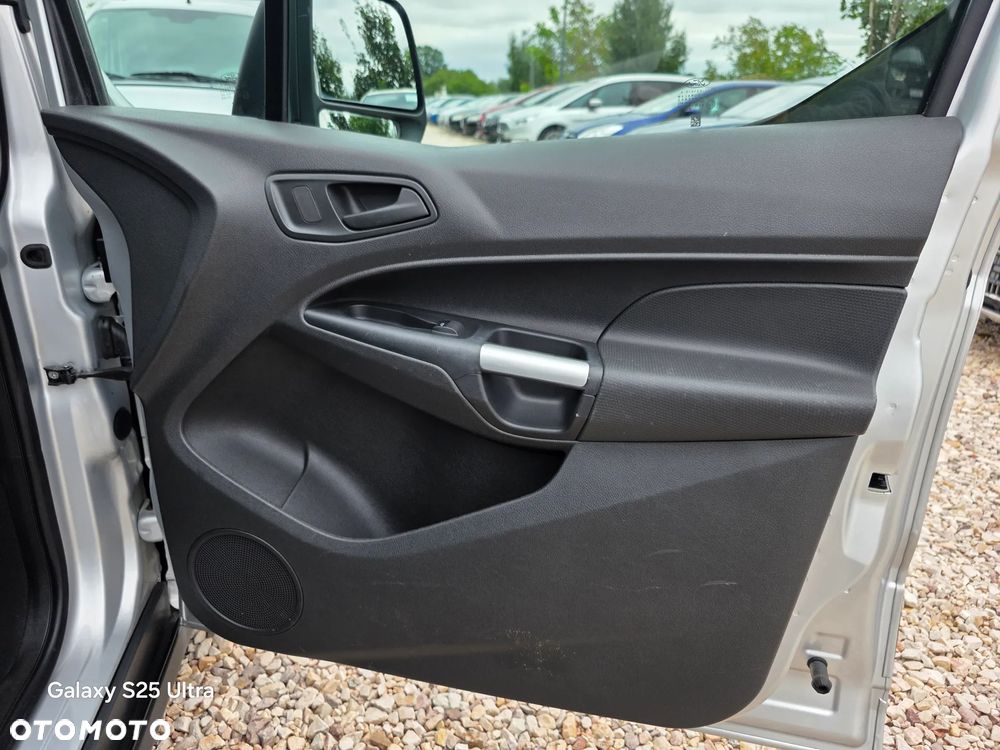 Ford Transit Connect - 27