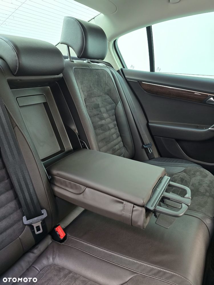 Volkswagen Passat 1.8 TSI DSG Highline - 24
