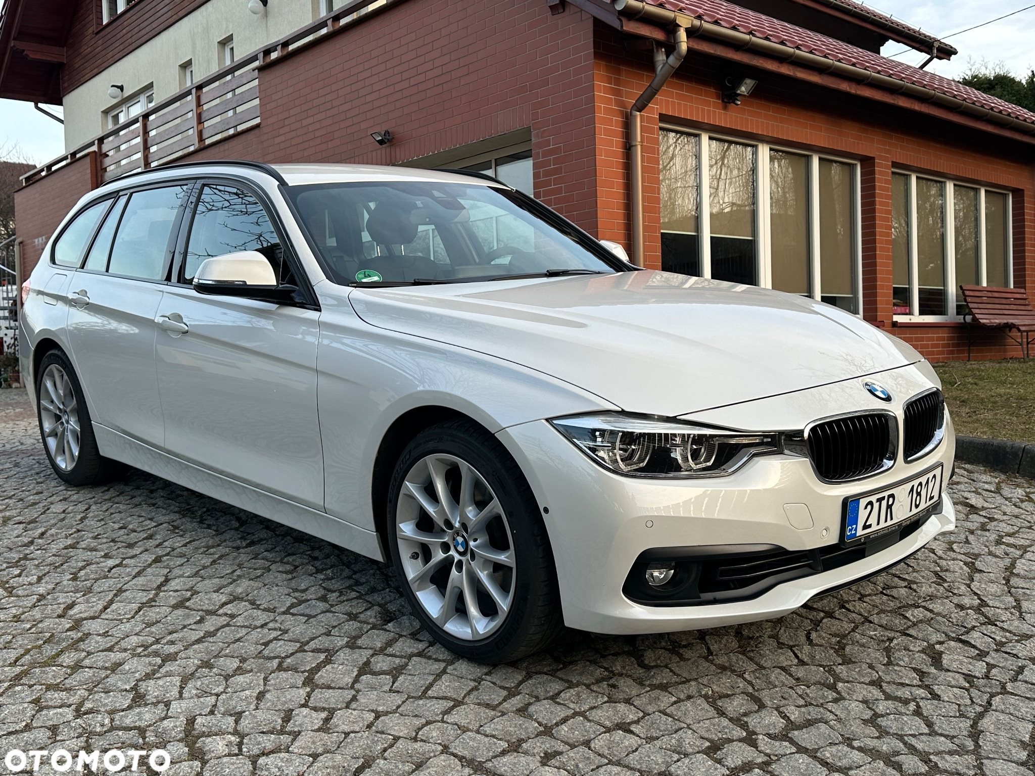 BMW Seria 3 335d Touring xDrive Luxury Line - 38