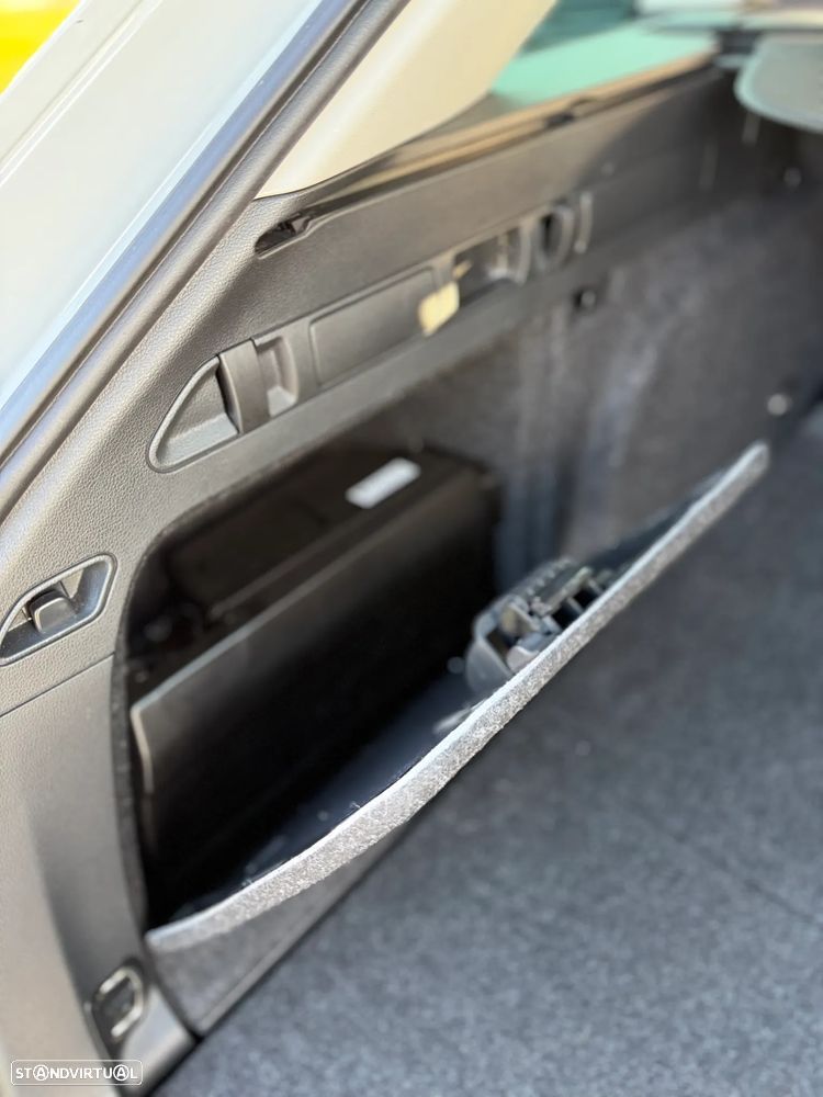 Skoda Superb Break 2.0 TDI Laurin&Klement DSG - 50