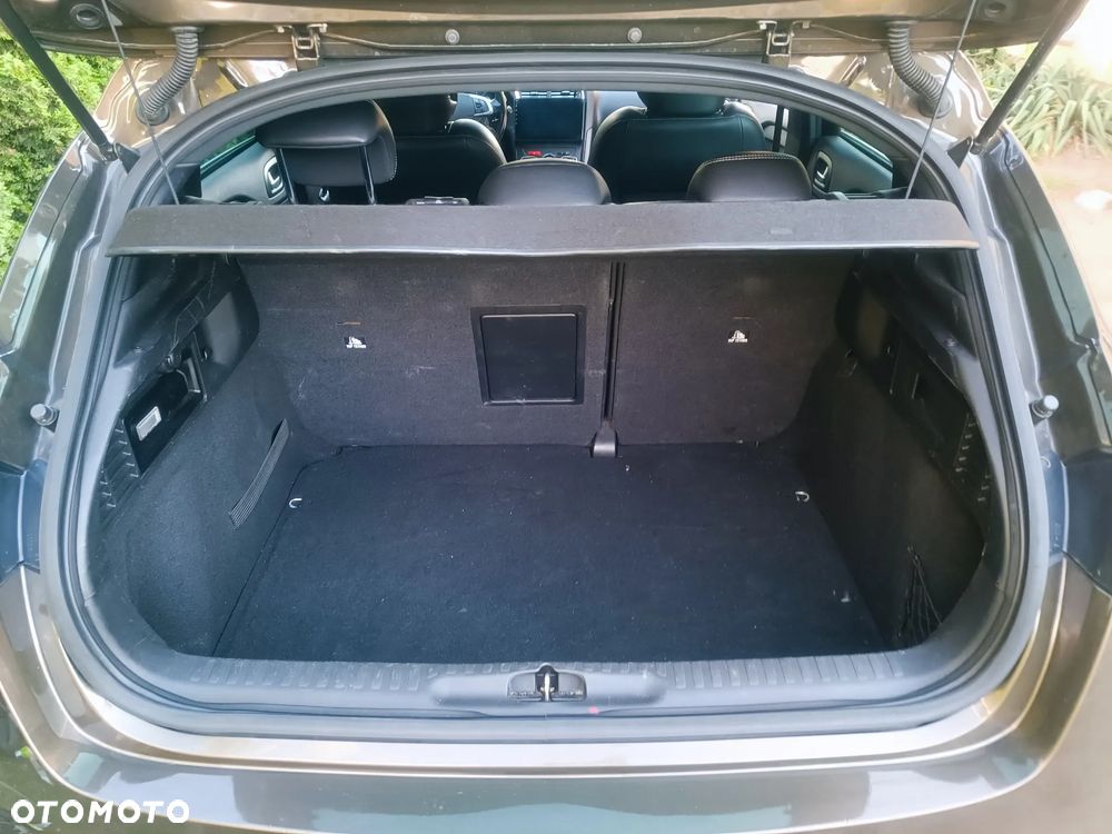 Citroën DS4 1.6 e-HDi SoChic MCP - 11