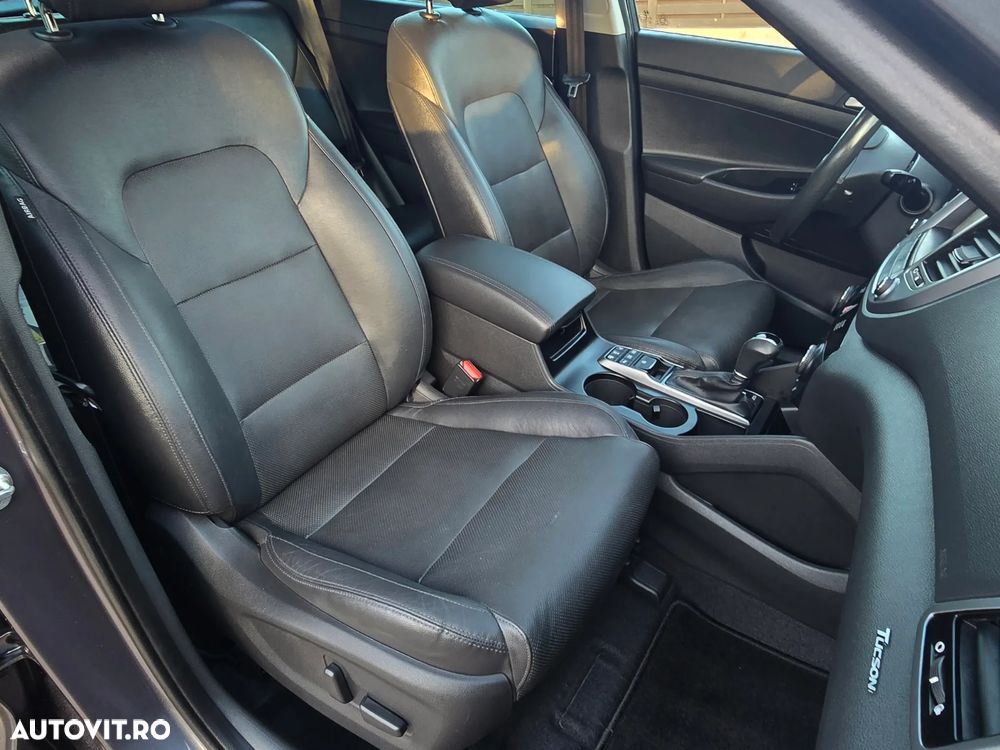 Hyundai Tucson 2.0 CRDI 4WD 6AT Luxury Pack+ - 27