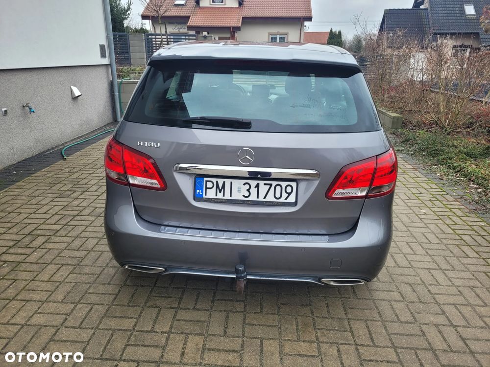 Mercedes-Benz Klasa B 180 UrbanStyle Edition - 5