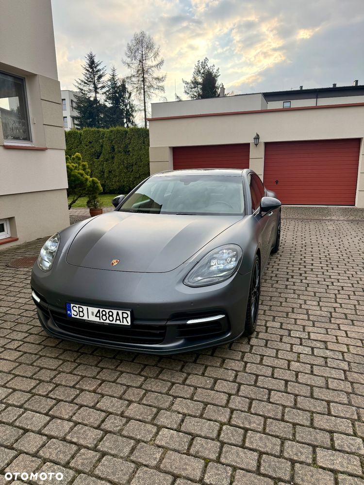 Porsche Panamera 4 - 1