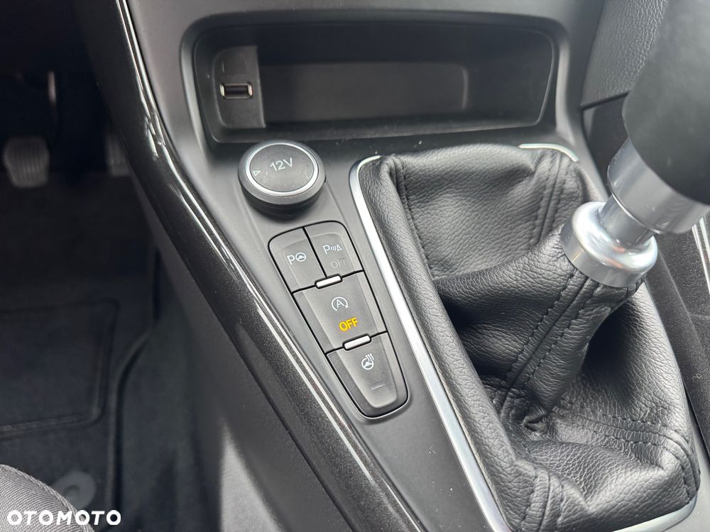Ford Focus SW 1.0 EcoBoost Titanium - 17
