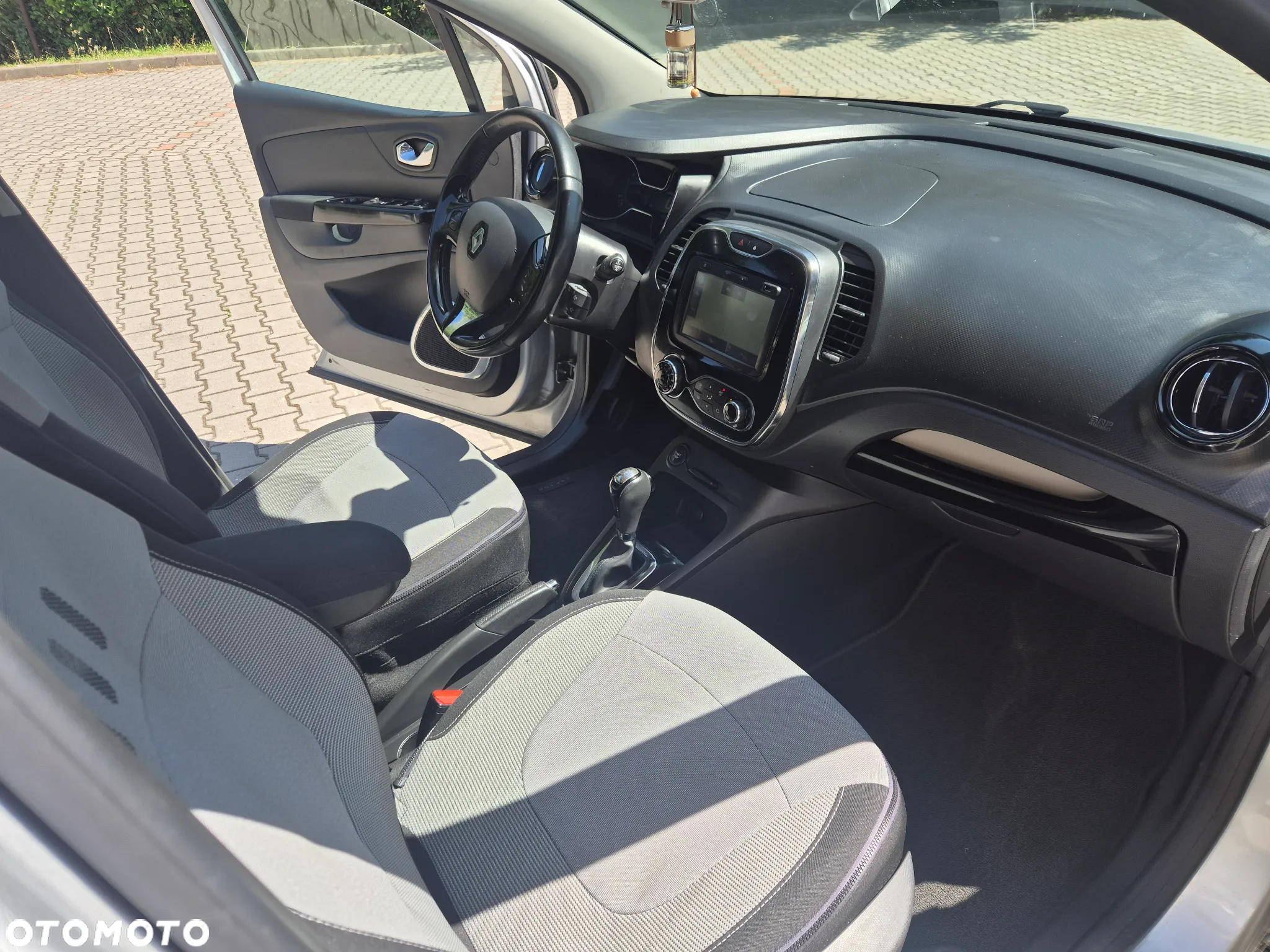 Renault Captur TCe 120 EDC Luxe - 17