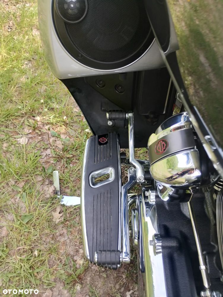 Harley-Davidson CVO Street Glide - 18