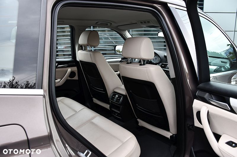 BMW X3 xDrive20d - 21