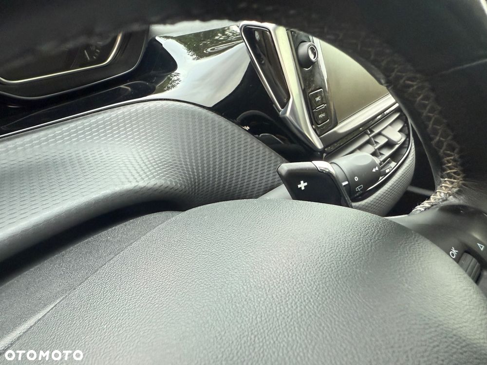 Peugeot 2008 82 e-VTI ETG5 Allure - 12