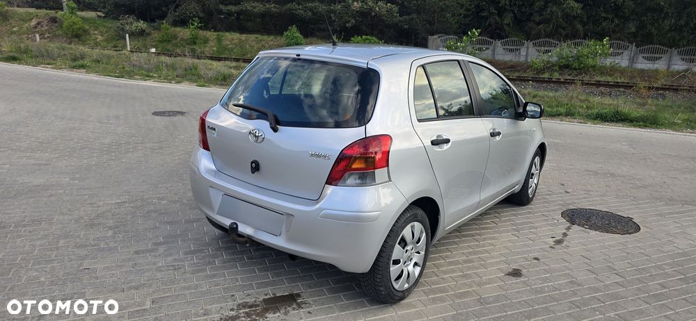 Toyota Yaris 1.33 Luna - 7
