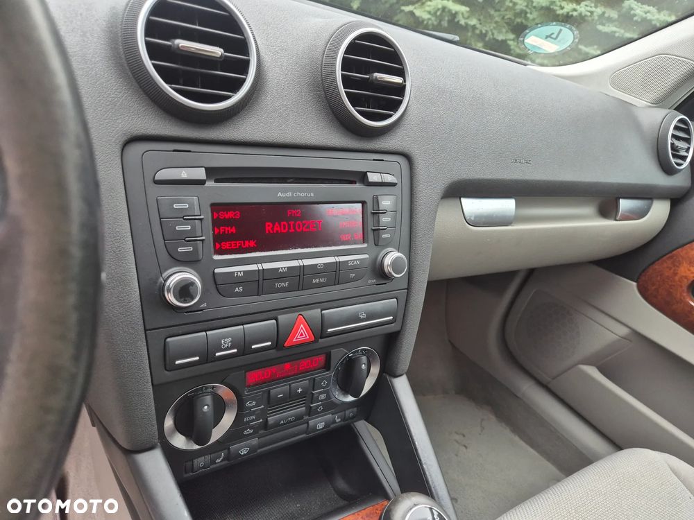 Audi A3 3-drzwiowe 1.6 Attraction - 18