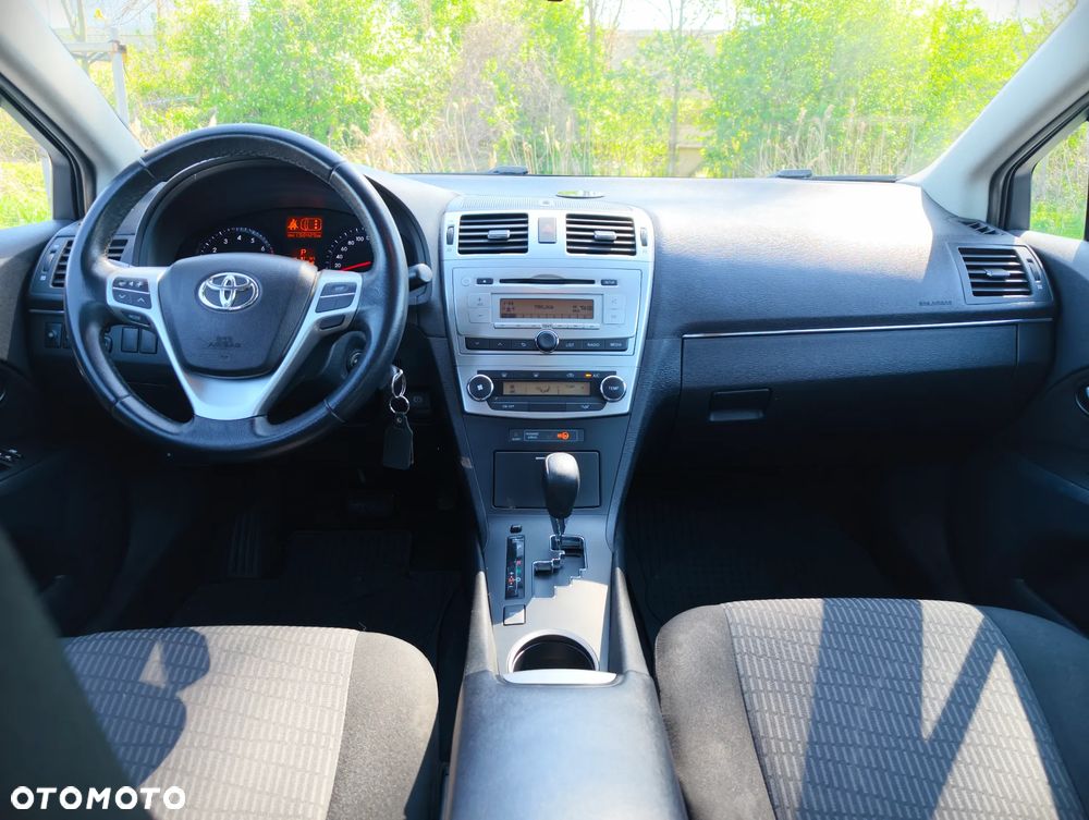 Toyota Avensis 1.8 Active MS - 2