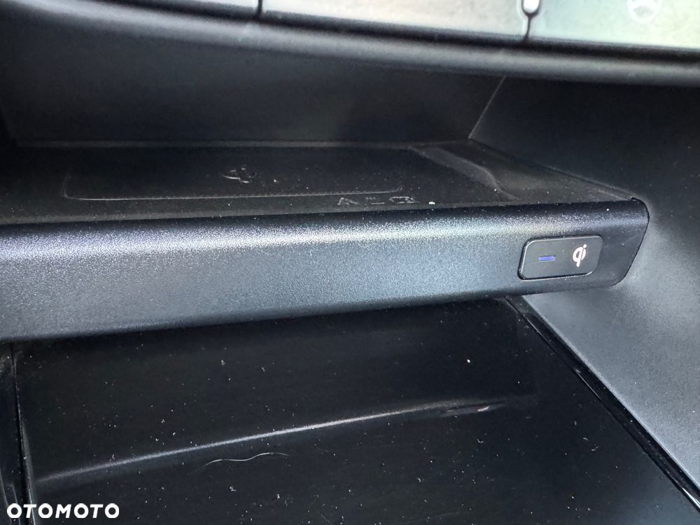 Kia Ceed 1.4 T-GDI OPF Platinum Edition - 24