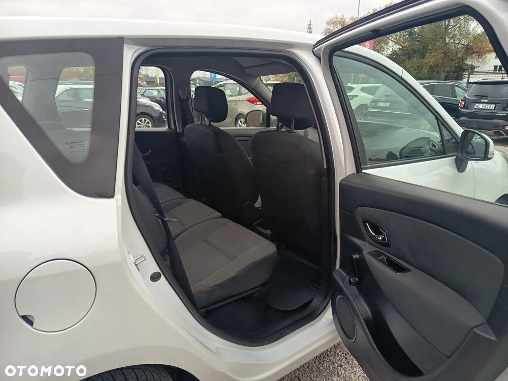 Renault Scenic 1.6 16V 110 TomTom Edition - 29