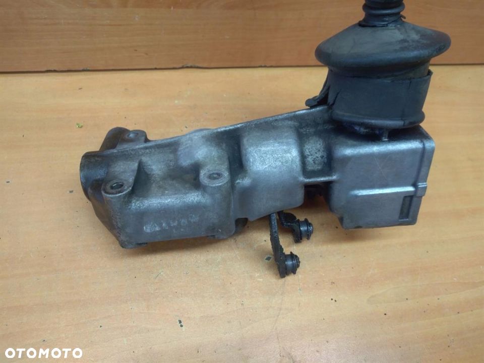WYBIERAK SKRZYNI MERCEDES T1 611 KACZKA 6112671137 - 6