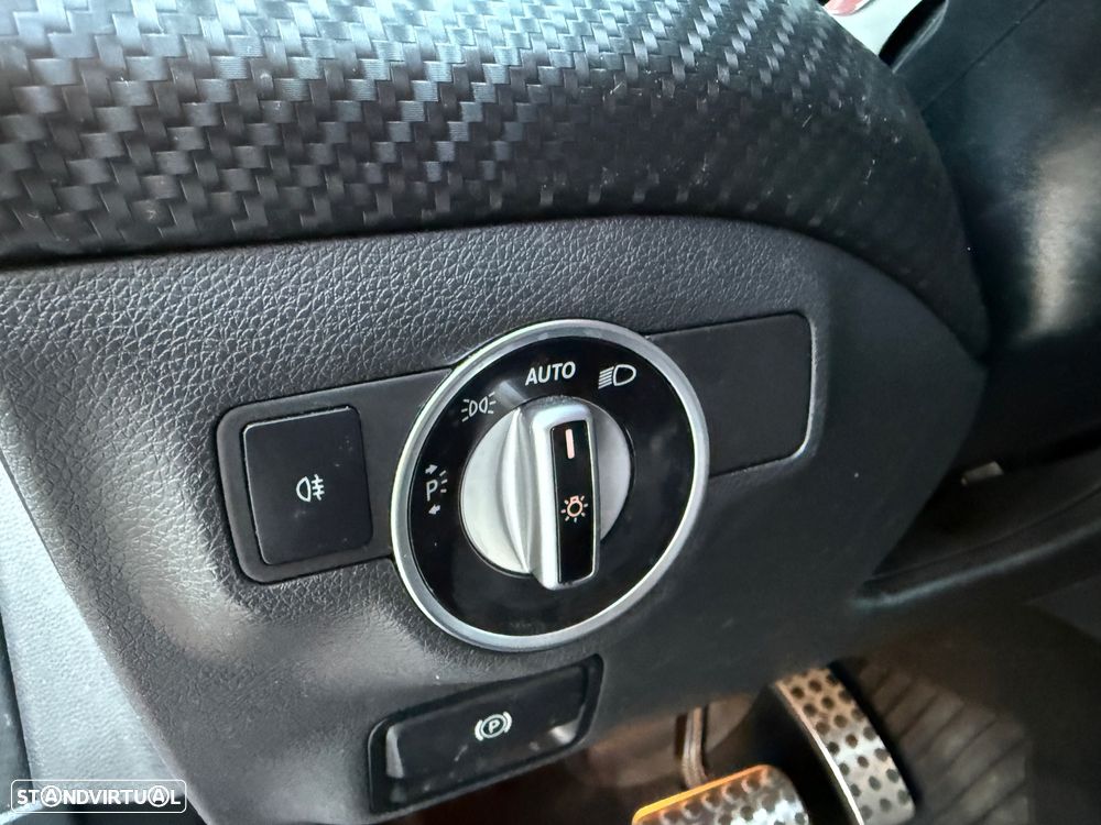 Mercedes-Benz A 200 d AMG Line - 26