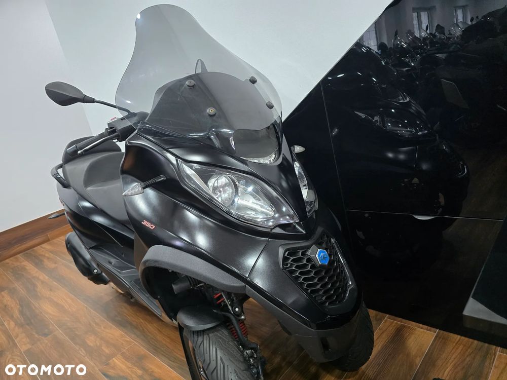 Piaggio MP-3 - 26