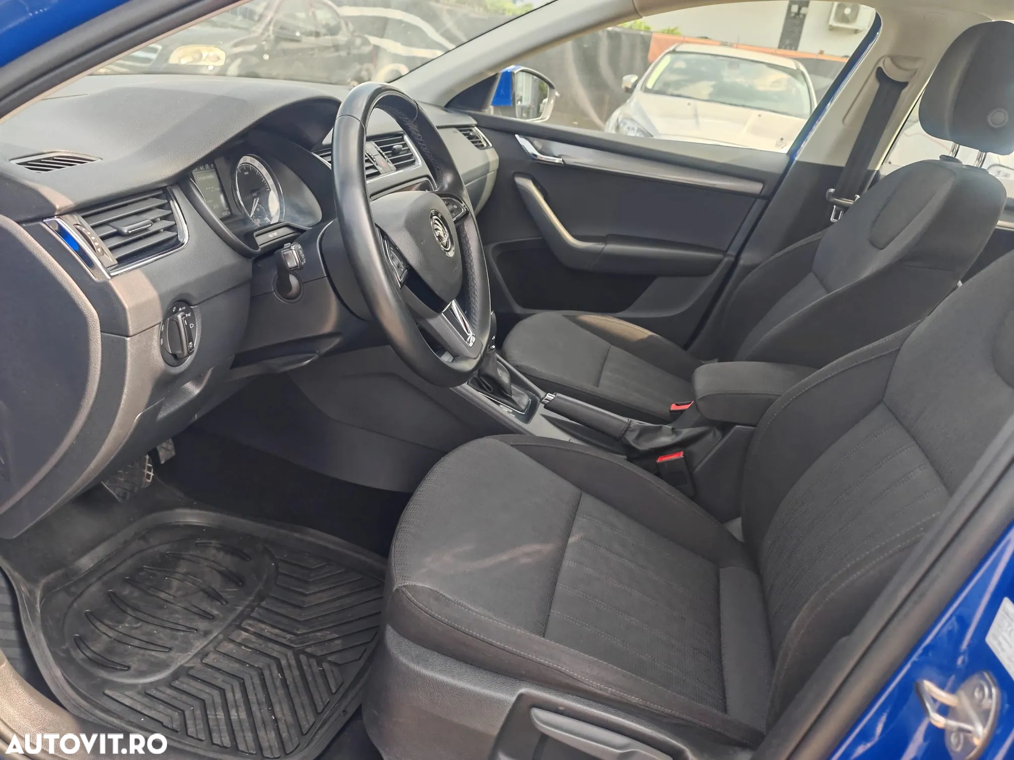 Skoda Octavia 1.6 TDI DSG Style - 11