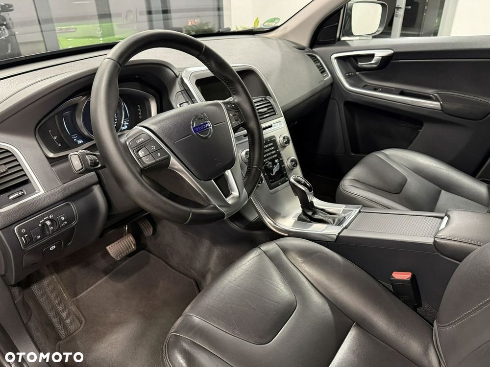 Volvo XC 60 D3 Drive-E Momentum - 18