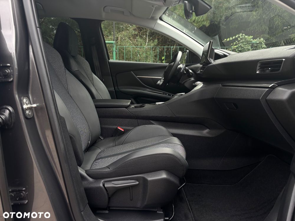 Peugeot 3008 1.6 PureTech Hybrid PHEV Allure Pack S&S EAT8 - 23