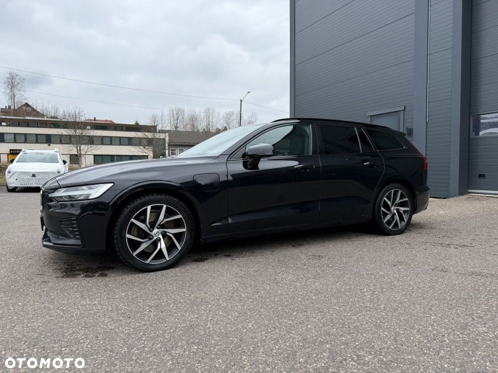 Volvo V60 T6 AWD Plug-In Hybrid Inscription - 4