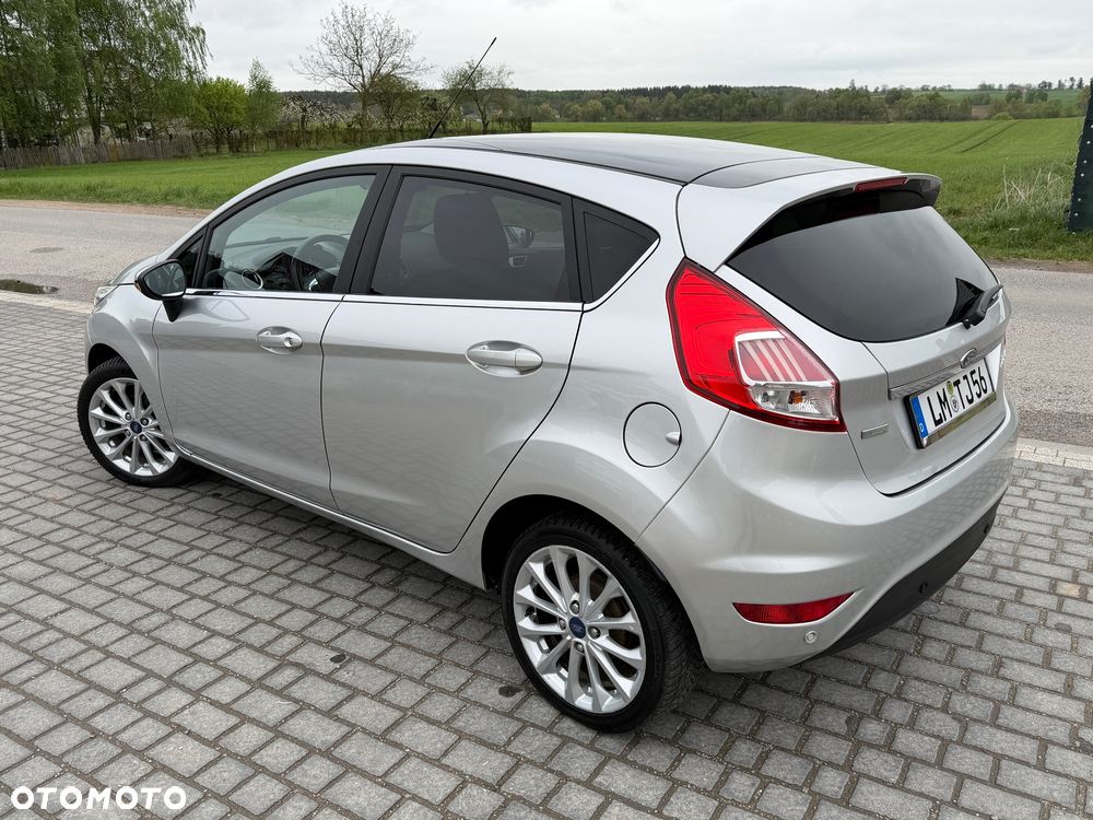 Ford Fiesta 1.0 EcoBoost S&S TITANIUM - 4