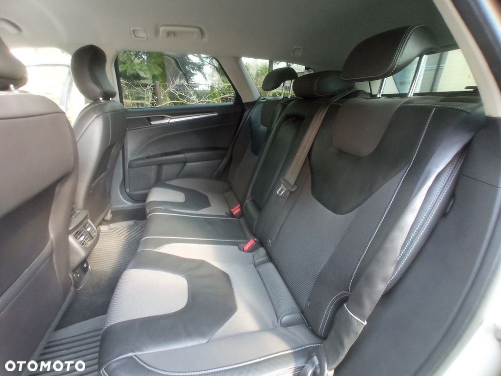 Ford Mondeo 2.0 TDCi STart-Stopp Titanium - 33