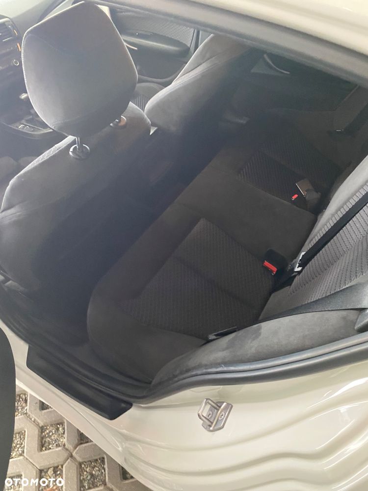 BMW Seria 1 118d DPF Edition Sport - 6