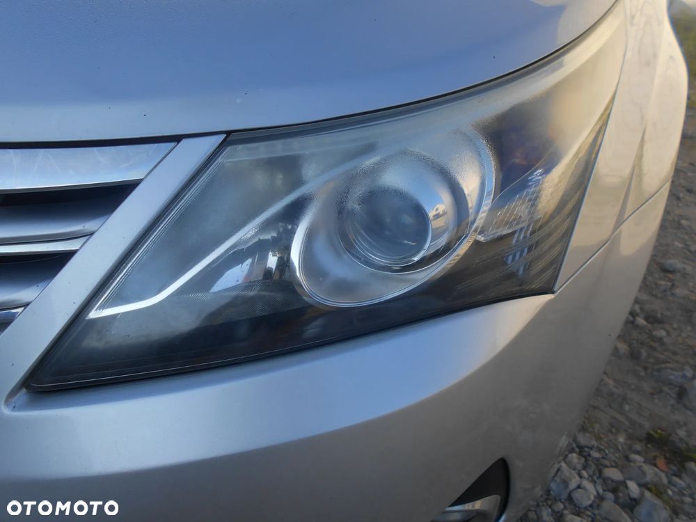 TOYOTA AVENSIS TR D-4D T27 2011-2015R LIFT  KOD LAKIERU 1F7 SILVER 2.0D4D 126KM SILNIK SKRZYNIA BLOTNIK DZWI MASKA KLAPA ZAWIESZENIE LAMPY WTRYSK WTRYSKI LUSTERKA BAK KOLO ZAPASOWE BELKA KLIMATYZACJA - 5
