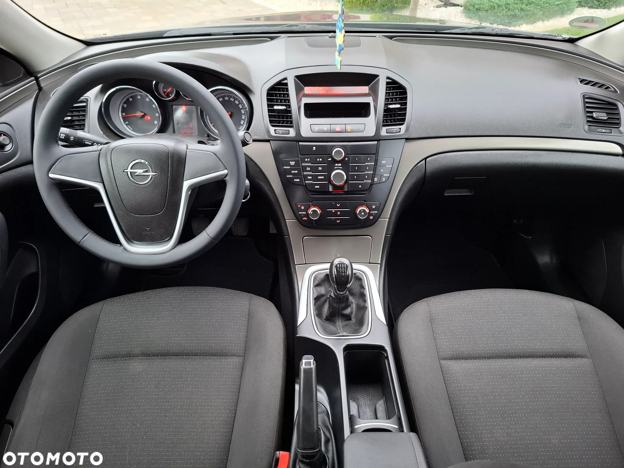 Opel Insignia 1.6 Design Edition - 33
