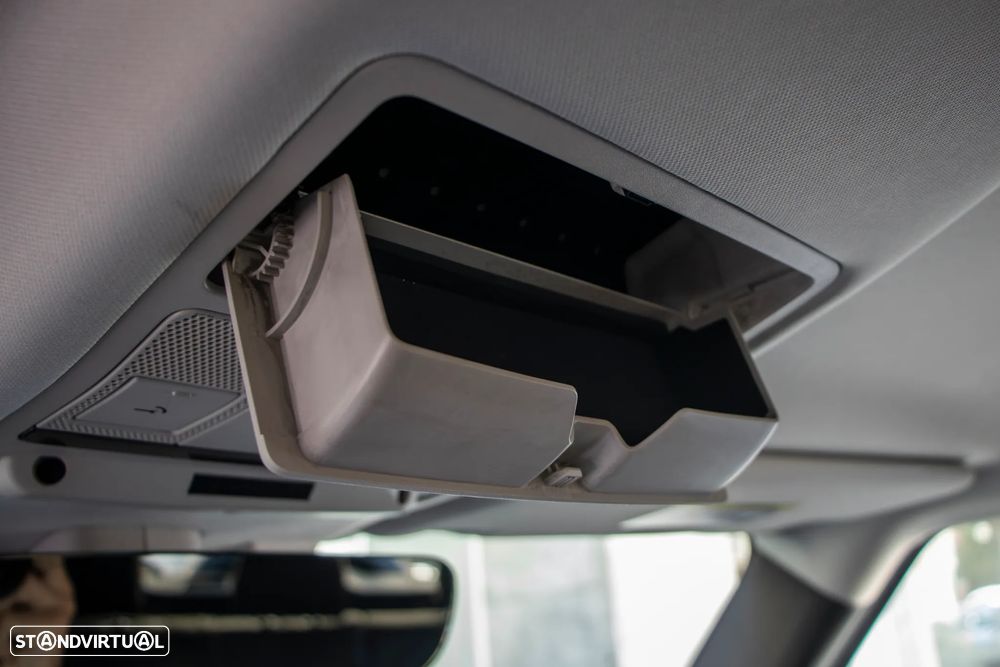 Land Rover Defender 2.0 D 110 AWD S - 26