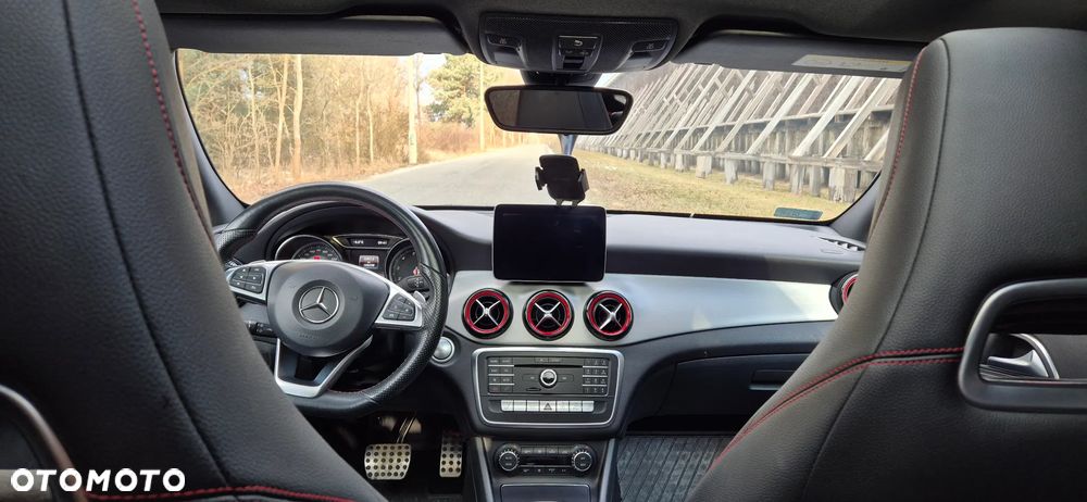 Mercedes-Benz CLA 250 4-Matic Sport - 8