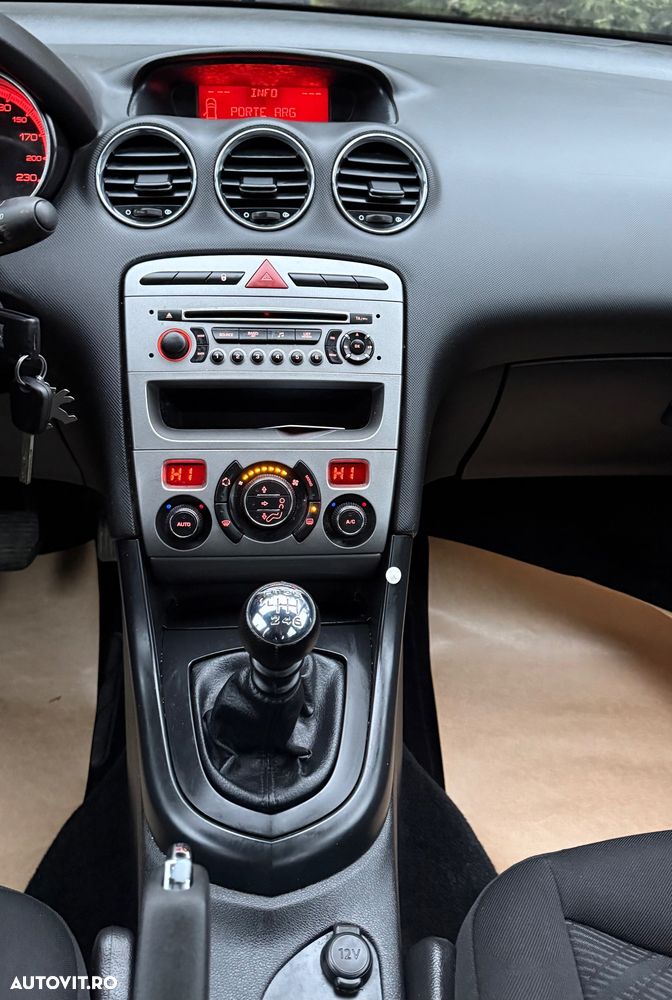 Peugeot 308 e-HDi FAP 115 Stop&Start Style - 32