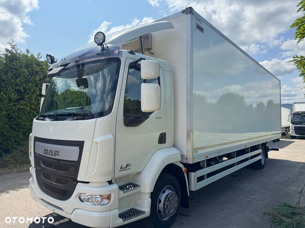 DAF LF 210 Acc Euro 6 IZOTERMA 8.40m Winda 20 PALET