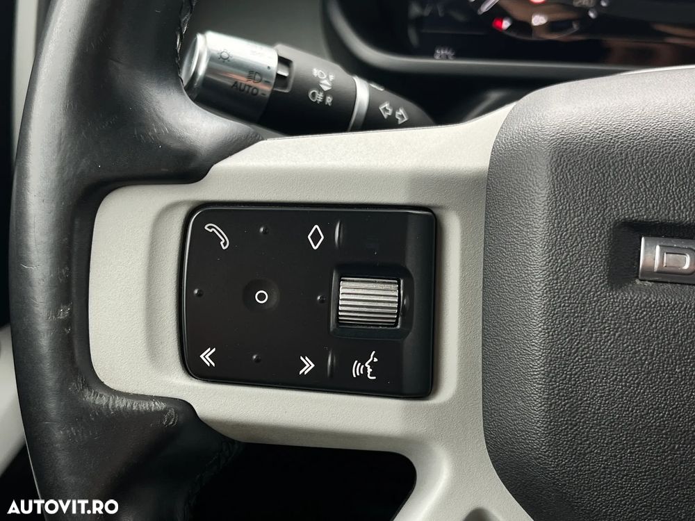 Land Rover Defender - 17
